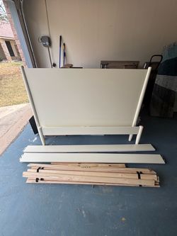 Living Spaces Alton II Queen Platform Bed (Cream/Off-White)
