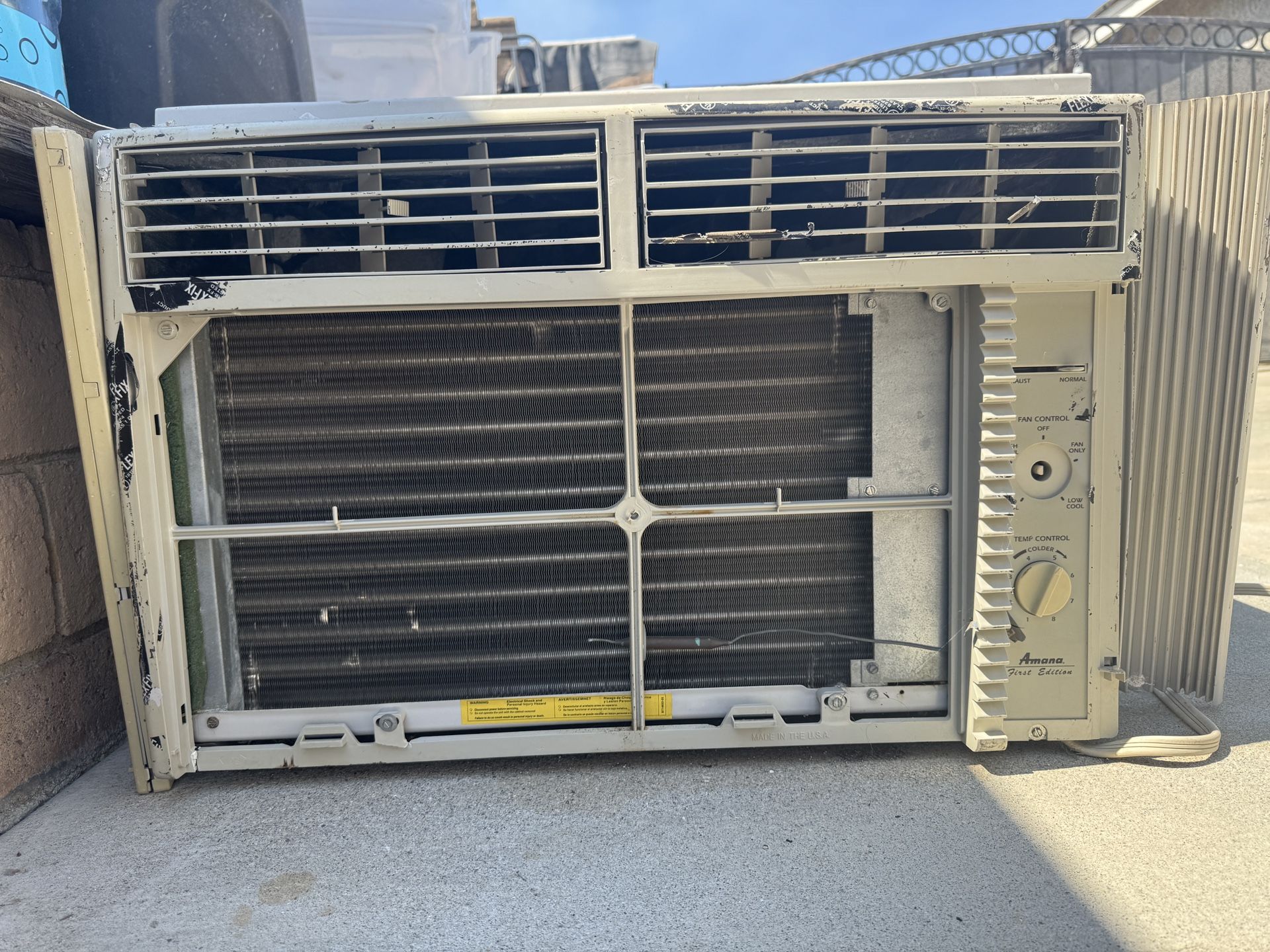 Amana Window AC Unit - 8,000 BTU (Works Great!)