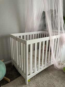 Mini Folding Crib