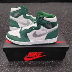 Brand New Jordan 1 Retro High OG (GORGE GREEN) 