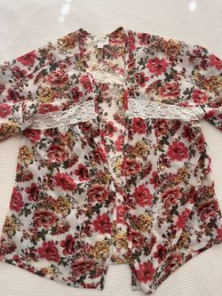 LA Hearts Floral Lace-Trim Kimono Style Cardigan