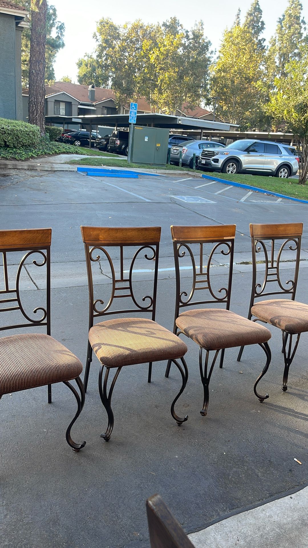 Kitchen Table And Chairs