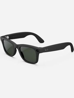 Ray-Ban Meta Smart Glasses