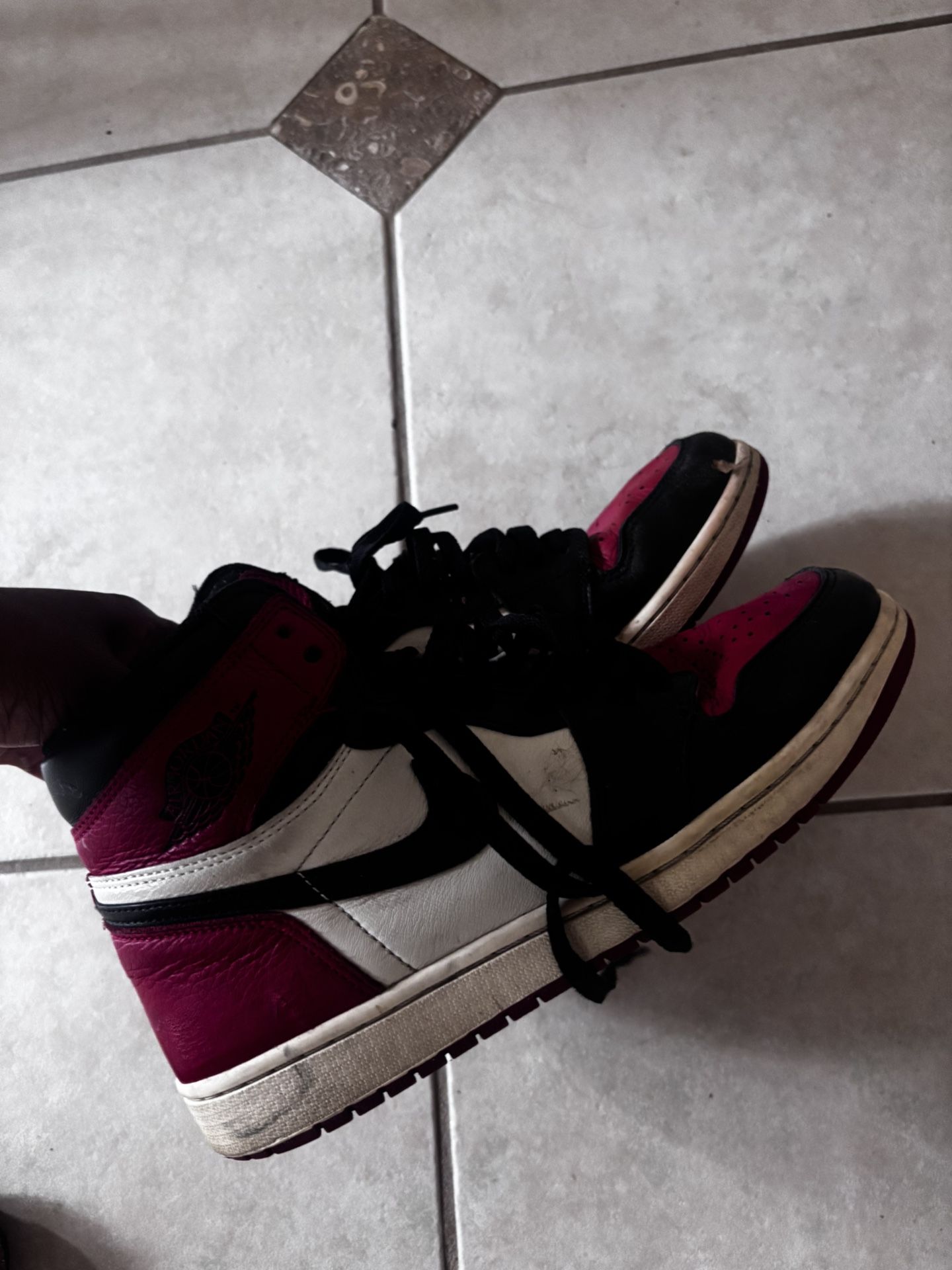 AIR JORDAN 1 SIZE 9