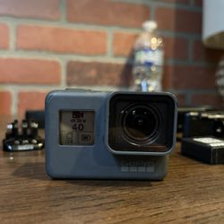 GoPro hero5 Black With Accessories 