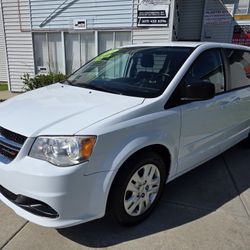 2016 Dodge Grand Caravan – LOW MILES