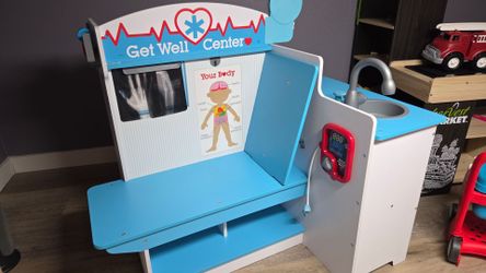 Melissa and Doug Doctor Center
