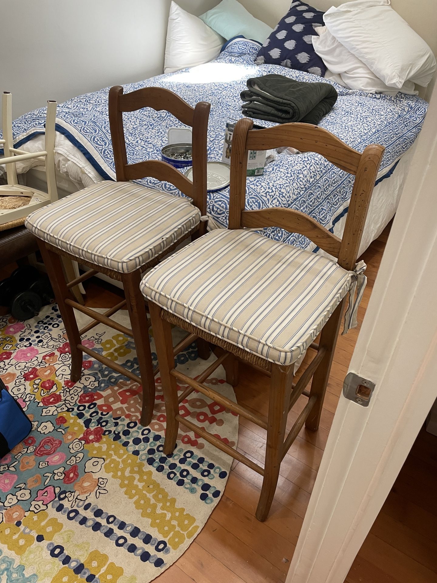 Free Bar Stools
