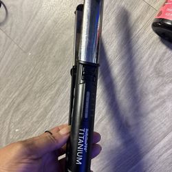 Baby bliss pro 1/2 flat iron