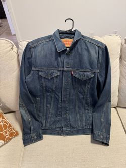Levi’s Jean Jacket Medium