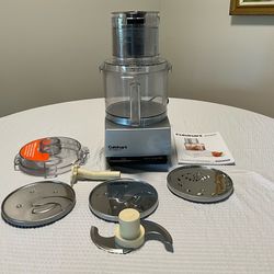 CUISINART Food Processor