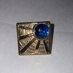 Vintage gold Scarf Clip