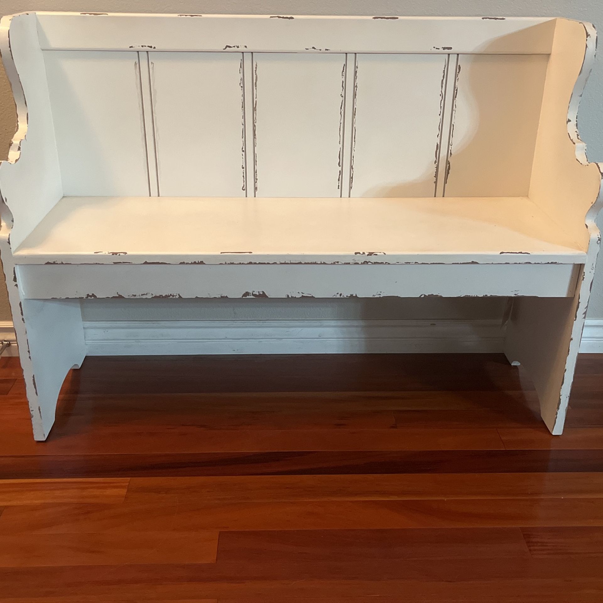 Kirklands Distressed White bench