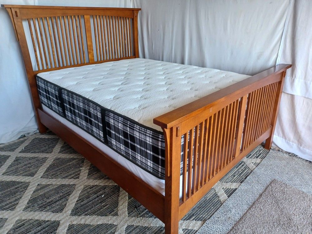 Queen Bed / Cama Queen