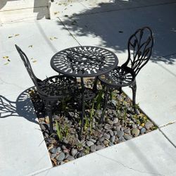 Iron Outdoor Couple Table And Chair