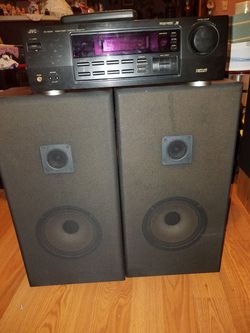 RECIBIDOR CON BOCINAS