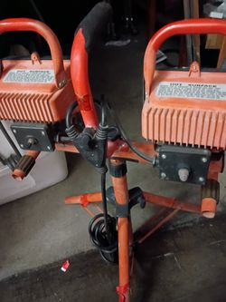 Halogen tripod work light portable