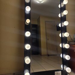 Lighted Vanity Mirror
