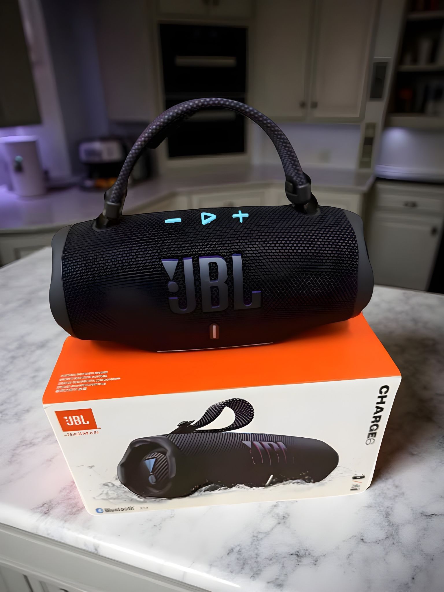 New & Certified JBL Charge 6 – Powerful Portable Speaker | 24Hr Battery, Waterproof, Powerbank, Deep