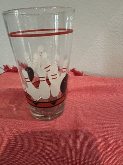 Bowling Pin Design Tumbler Glass