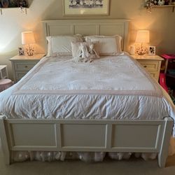 Queen Bedroom Set