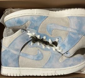 Celestine blue sail