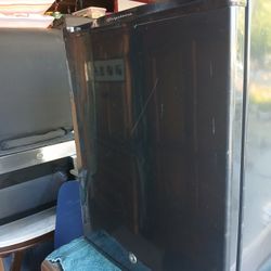 Mini Refrigerator! Must Go!