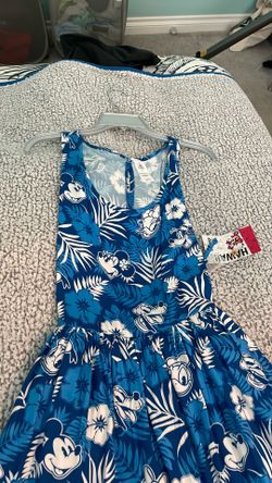 Disney women’s dress size medium