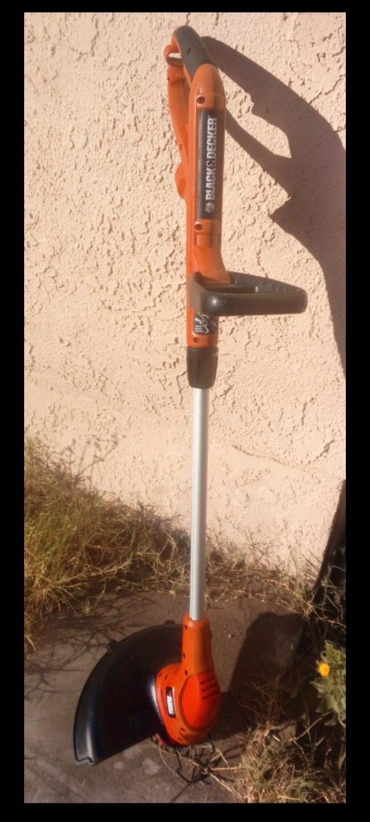 BLACK AND DECKER WEED EATER