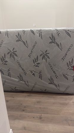 Queen Size Mattress – Open Box, Like New