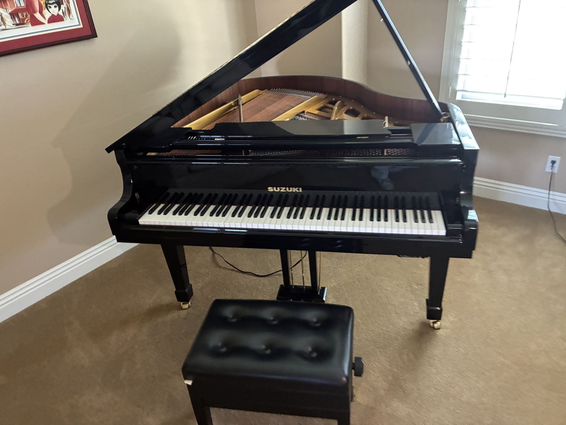 Suzuki Baby Grand Piano