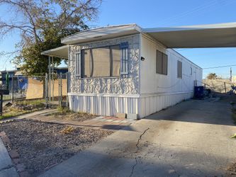 Mobile Home For Sale / Casa Movil