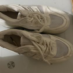 Woman shoes Size 6