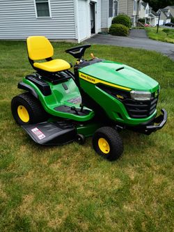 John Deere s130 22 HP V-Twin hydro, 42-in deck brand new bagger in the box! Machine has only 10 hours in absolute mint condition!