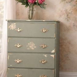 shabby chic Dresser
