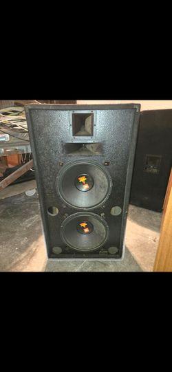 Peavey  dual 15" fullrange speakers
