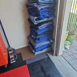 10 - Moving Blankets 