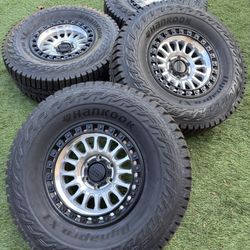 KMC Chevy Silverado 1500 Wheels And Tires New All 35x12.50/17 Wheels Tires 