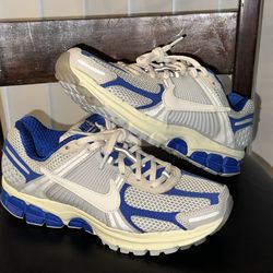 NEW NIKE ZOOM VOMERO 5 Women’s Sz 8