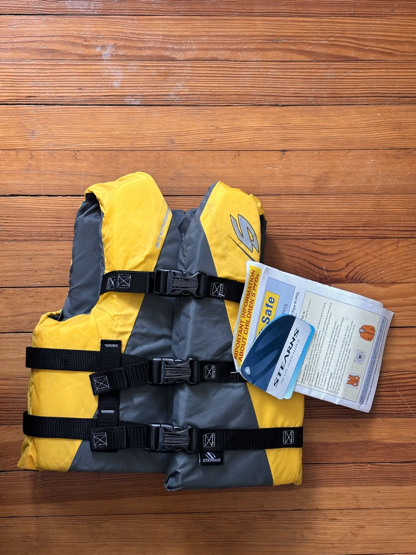 Stearns children’s Life vest Pfd Cat # 3050