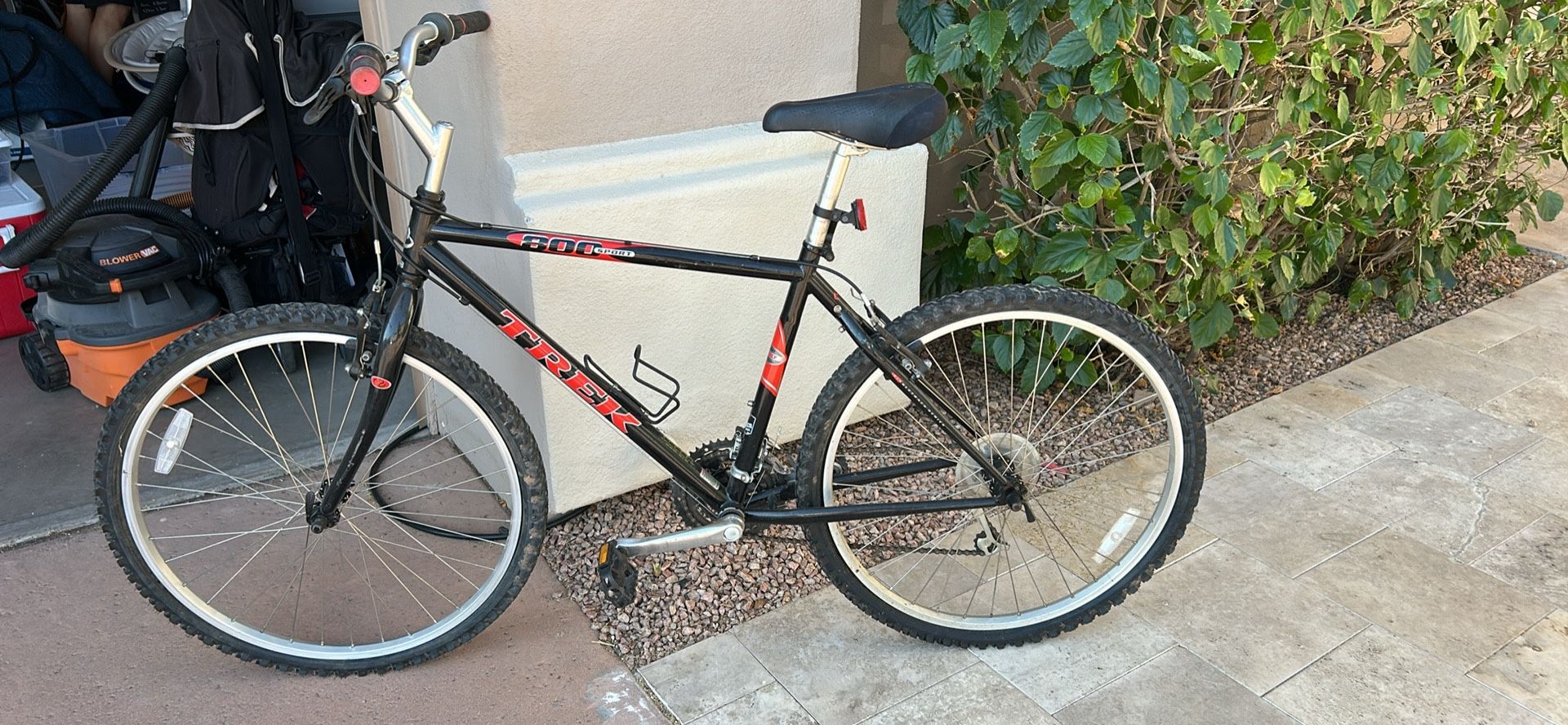 Trek 800 Sport Mountain Bike