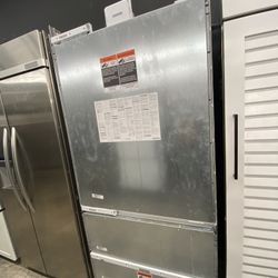 Sub Zero Built In Panel Ready Bottom Freezer 36” Refrigerator 