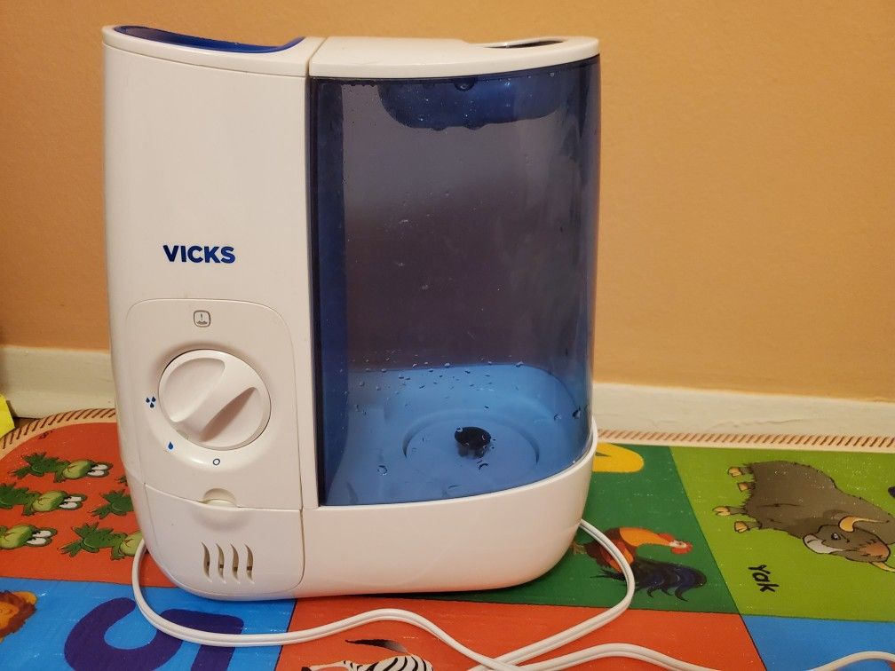 VICKS hot steam humidifier great for babies