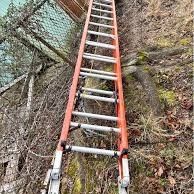 32 Ft Fiberglass Ladder