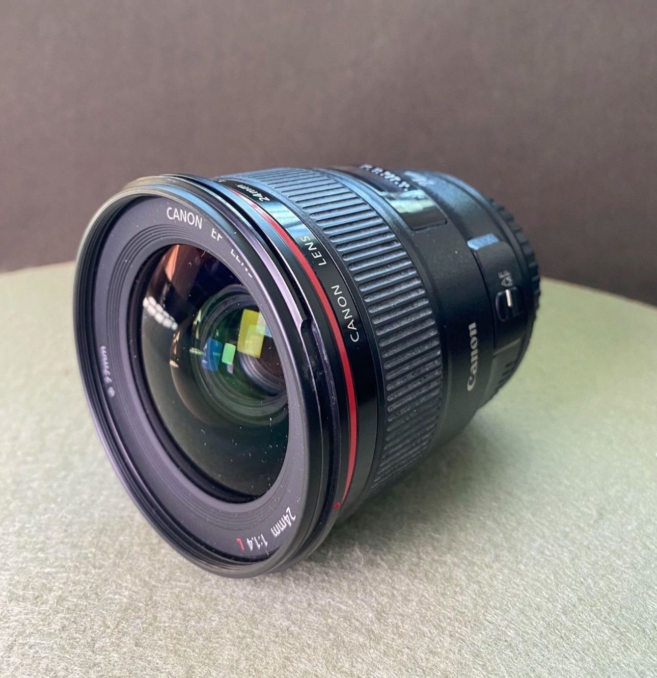 Canon EF 24mm f/ 1.4