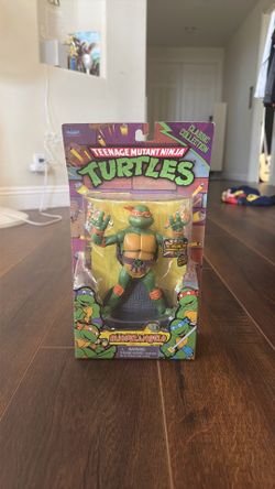 TMNT Michelangelo action figure