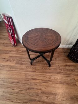 Round Wood Accent End Table