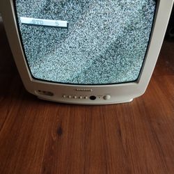 TV Vintage Old School Samsung Color CRT TV Great Gaming TV Works Good Good Shape 75th Ave Indian School No Offers No Trades Serious Buyers Only Please
