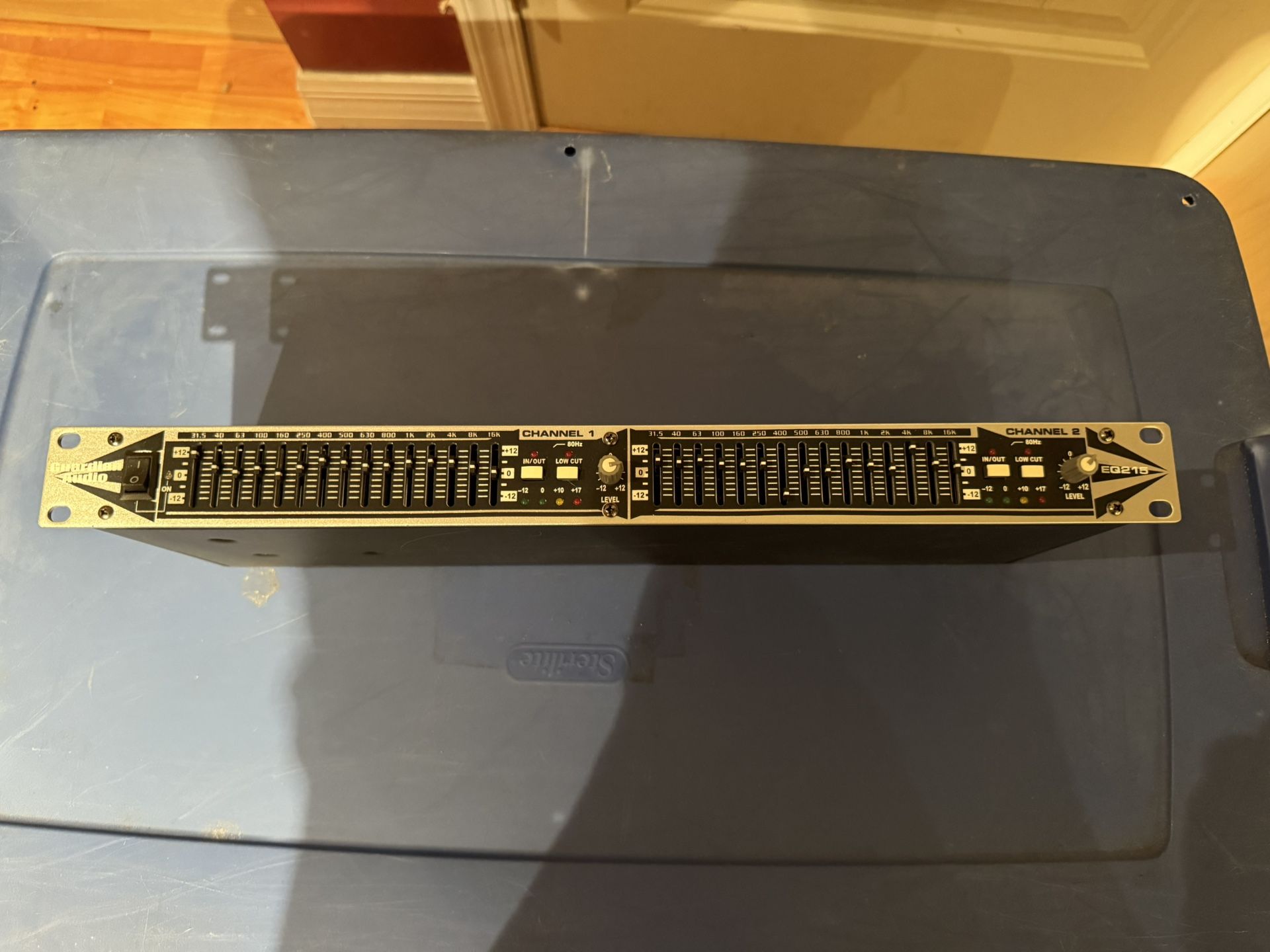 DJ Rack Equalizer