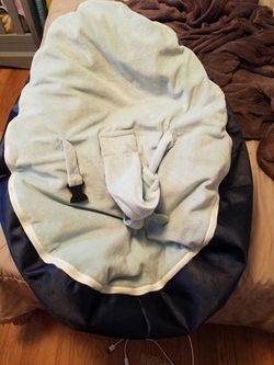 Bean bag chair for infants with safety straps